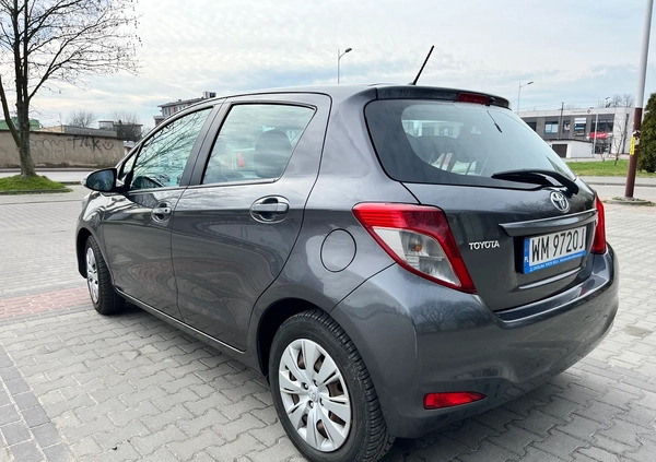 Toyota Yaris cena 27700 przebieg: 149400, rok produkcji 2014 z Opoczno małe 92